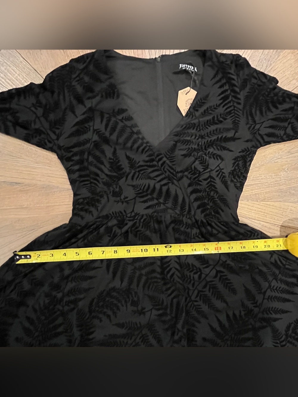 NWT Disturbia Lunafern Fern Leaf Flocked Mesh Flute Sleeve Black Mini Dress Sz 6 - Picture 13 of 13